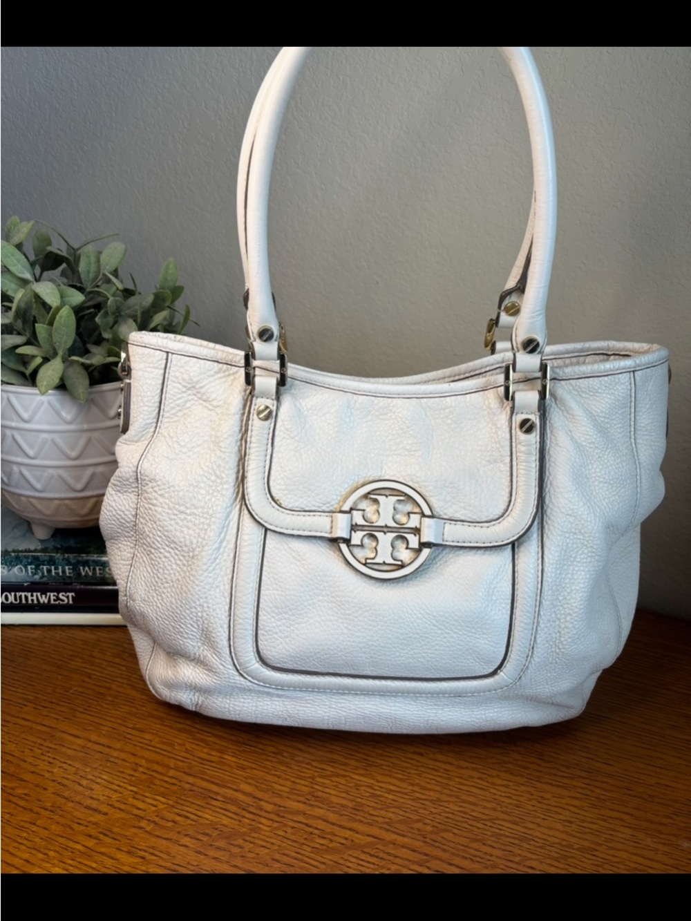 Tory Burch White Pebbled Leather Shoulder Bag with Logo